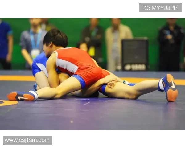 老头与足球明星互动视频引发热议网友纷纷点赞分享欢乐瞬间 老头与足球明星互动视频引发热议网友纷纷点赞分享欢乐瞬间